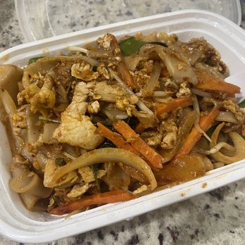 Simply Thai - Spicy Noodles Drunken Noodles with chicken.... It's THAT GOOD. Wowwww! First time going and it's delicious. - Thai Near Me - Elon, North Carolina Simply Thai - Spicy Noodles Drunken Noodles with chicken.... It's THAT GOOD. Wowwww! First time going and it's delicious. - Thai Near Me - Elon, North Carolina