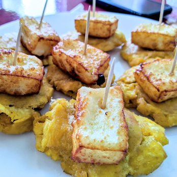 El Tio Nica - Tostones con queso - Latin American Near Me - Pinellas Park, Florida