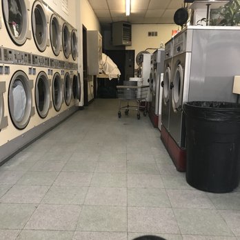 Oak Street Laundromat - Laundromat Near Me - Brockton, Massachusetts Oak Street Laundromat - Laundromat Near Me - Brockton, Massachusetts