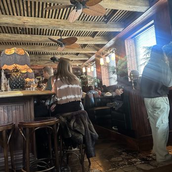 Armitage Alehouse - Interior - Pubs Near Me - Chicago, Illinois Armitage Alehouse - Interior - Pubs Near Me - Chicago, Illinois