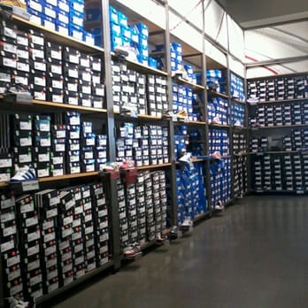 Adidas Outlet - Outlet Stores Near Me - Waipahu, Hawaii Adidas Outlet - Outlet Stores Near Me - Waipahu, Hawaii