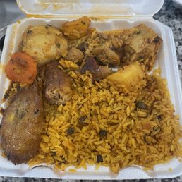 Pollo Guisado/Chicken Stew 7.5/ 10 Pollo Guisado/Chicken Stew 7.5/ 10