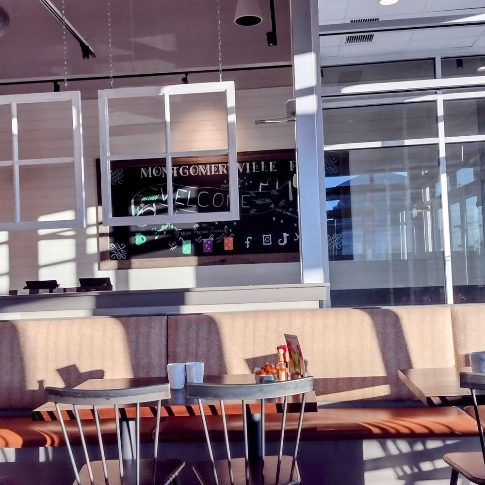 First Watch - Interior - Breakfast & Brunch Near Me - Montgomeryville, Pennsylvania