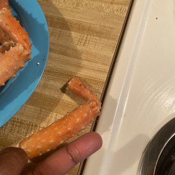 Crafty Crab - This was the size of my middle finger "king crab" indeed. Buyers beware. - Cajun/Creole Near Me - District Heights, Maryland