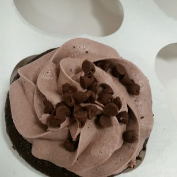 Abby Girl Sweets Cupcakery - Raspberry Chocolate Chip Abby Girl Sweets Cupcake - Bakeries Near Me - Cincinnati, Ohio Abby Girl Sweets Cupcakery - Raspberry Chocolate Chip Abby Girl Sweets Cupcake - Bakeries Near Me - Cincinnati, Ohio