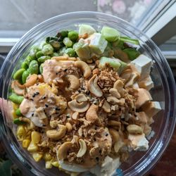 Royal Tea Boba & Poke - Poke Bowl (vegetarian)