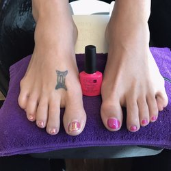 Nails By Tracy Verry - Loving my unicorn chrome nails!