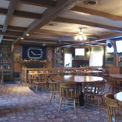 Artful Dodger Neighbourhood Pub - The interior of The Artful Dodger Pub, Langley.