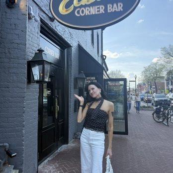 Eebee's Corner Bar - Beer Bar Near Me - Washington, DC, District of Columbia