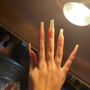 Hollywood Nails - Nail Salons Near Me - Pleasant Hill, California