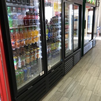Romeo's Car Wash - Inside the store. Drinks. - Car Wash Near Me - El Centro, California