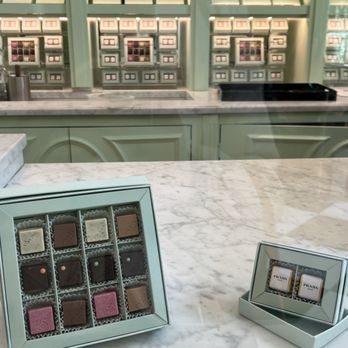 Prada Caffe In Harrods - Cafes Near Me - London, XGL Prada Caffe In Harrods - Cafes Near Me - London, XGL