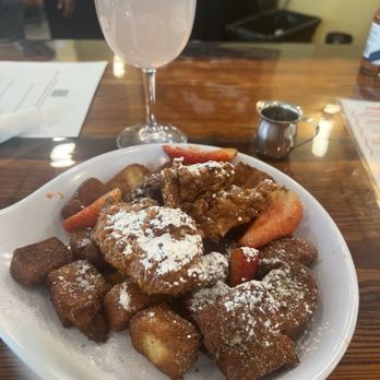 Ruby Slipper Central Business District - Hot chicken and French toast - Breakfast & Brunch Near Me - New Orleans, Louisiana Ruby Slipper Central Business District - Hot chicken and French toast - Breakfast & Brunch Near Me - New Orleans, Louisiana