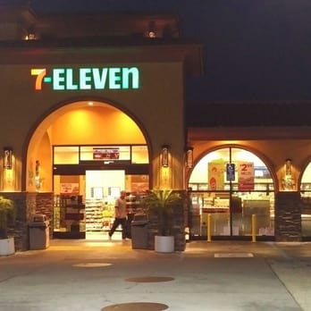 Redondo Beach 76 - Great looking 7/11. - Gas Stations Near Me - Redondo Beach, California