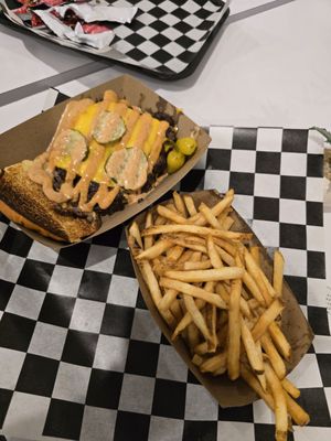 Small's Smash Club by null