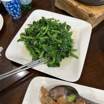 Vege Valley - 6/2024- snow pea leaves - Vegetarian Near Me - San Gabriel, California Vege Valley - 6/2024- snow pea leaves - Vegetarian Near Me - San Gabriel, California