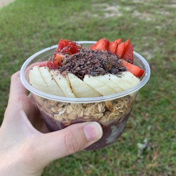 The Juice Jar - Nor'easter with gluten free granola, strawberries instead of blueberries, and almond butter instead of peanut butter! - Juice Bars & Smoothies Near Me - Corolla, North Carolina