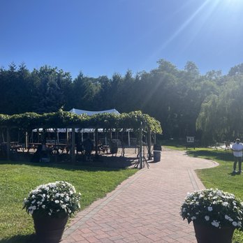 Pugliese Vineyards - Wineries Near Me - Cutchogue, New York Pugliese Vineyards - Wineries Near Me - Cutchogue, New York