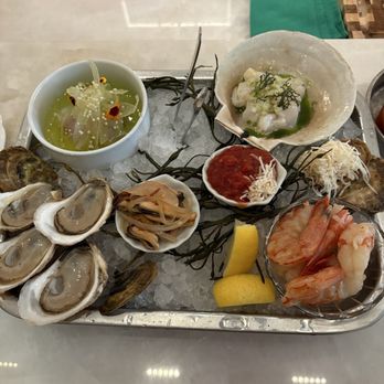Seahorse - Small ice box - Seafood Near Me - Toronto, Ontario