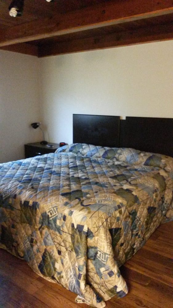 TURTLE MOUNTAIN INN & BOTTLE SHOP Updated September 2024 345 11th