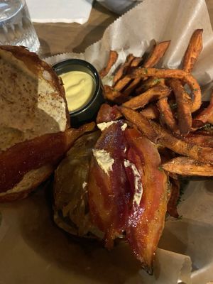 Naked Burger - Kitchen & Craft Cocktails by null