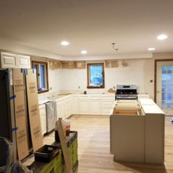J.R.T Contracting - Installation of kitchen.
