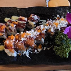 Yuzu Ramen & Sushi - Amazing Tuna, Dragon roll and spicy Tuna roll