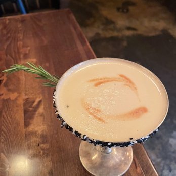 600 T - Bourbon - Cocktail Bars Near Me - Washington, DC, District of Columbia