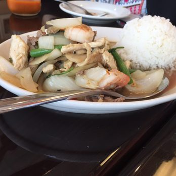 Thai Express - Basil Leaves Ka Prow Combo - Thai Near Me - Gaithersburg, Maryland Thai Express - Basil Leaves Ka Prow Combo - Thai Near Me - Gaithersburg, Maryland
