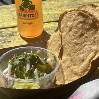 Hola - Chips and Guacamole - Tacos Near Me - Lakewood, Ohio