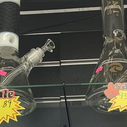 Tobacco and Vapes - Glass pipes
