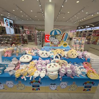 Miniso Friends - Accessories Near Me - Honolulu, Hawaii