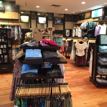 Honolua Surf - Men's Clothing Near Me - Koloa, Hawaii Honolua Surf - Men's Clothing Near Me - Koloa, Hawaii