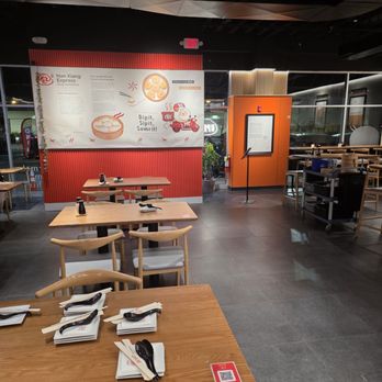 Nan Xiang Express - Shanghainese Near Me - Lawrence Township, New Jersey