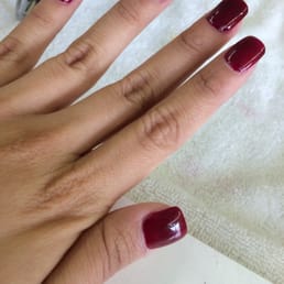 The only polish from their selection that seemed beautiful and of high quality. "Million Dollar Red" indeed! The only polish from their selection that seemed beautiful and of high quality. "Million Dollar Red" indeed!
