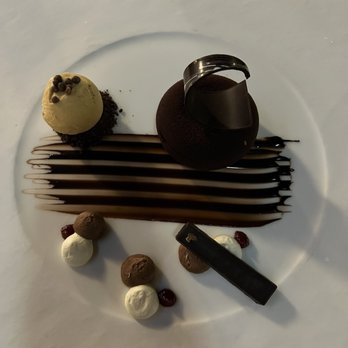 The Conche - Cocktail Bars Near Me - Leesburg, Virginia