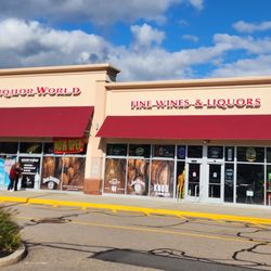 Liquor World Easton - Big parking lot