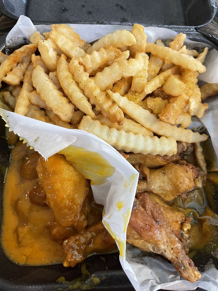 A TOWN WINGS Updated September 2024 100 Paul Russell Rd, Tallahassee, Florida Chicken