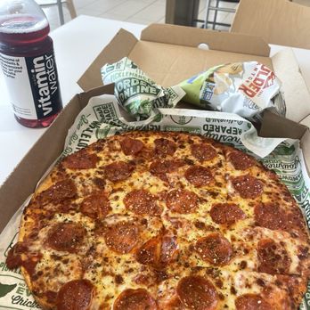 Pickleman's Gourmet Cafe - Pepperoni Pizzzzzza - Pizza Near Me - Saint Louis, Missouri Pickleman's Gourmet Cafe - Pepperoni Pizzzzzza - Pizza Near Me - Saint Louis, Missouri
