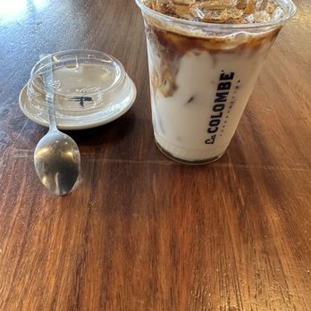 La Colombe Coffee Roasters - Iced vanilla latte with almond milk - Coffee & Tea Near Me - Beverly Hills, California