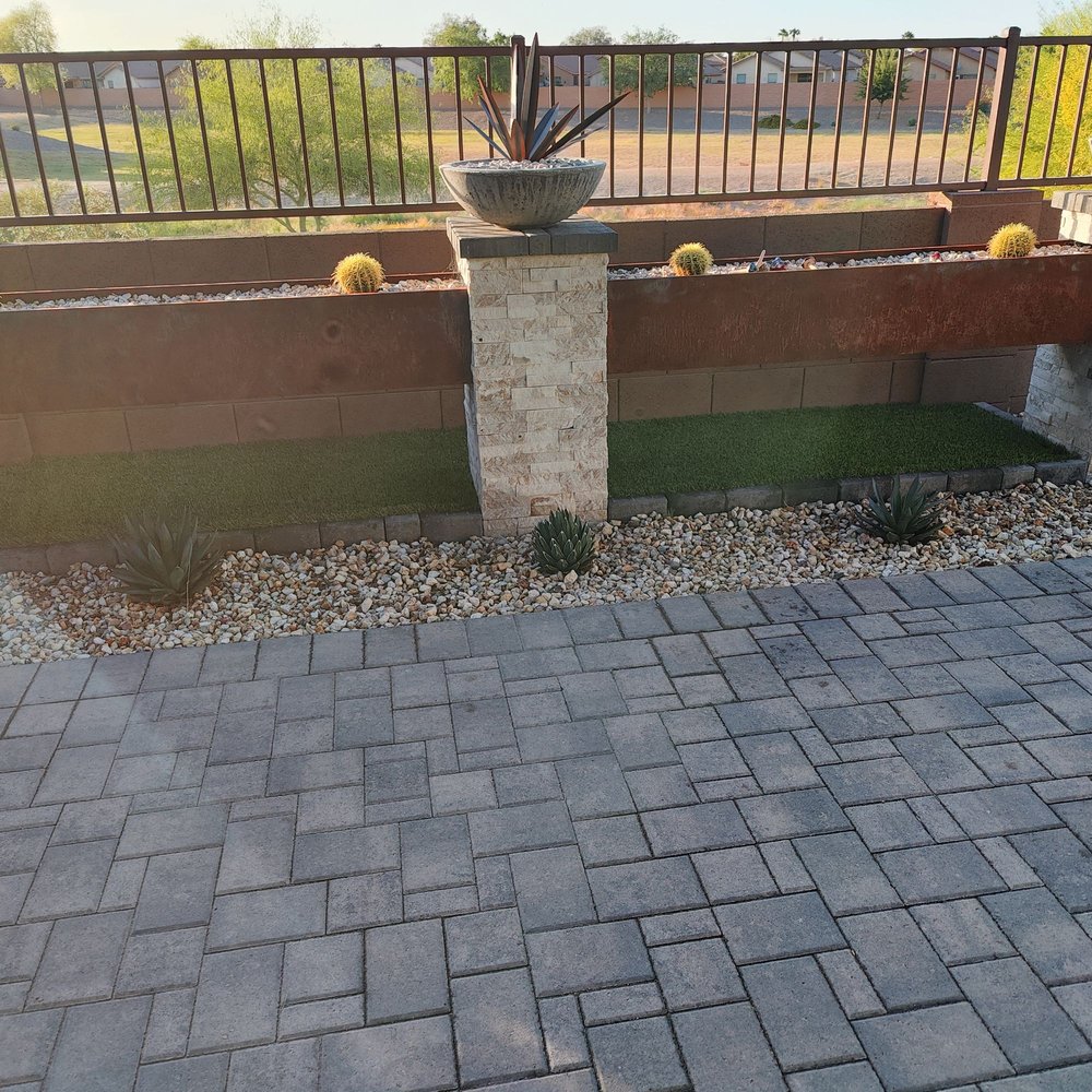 Big Bully Turf - Shady spot for the dogs too! - Artificial Turf Near Me - Scottsdale, Arizona