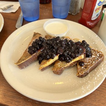 Blueberry Hill - Blueberry French toast was amazing - Breakfast & Brunch Near Me - La Grange, Illinois