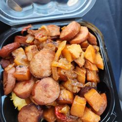 4 Points Market & Eatery - Sausage and eggs