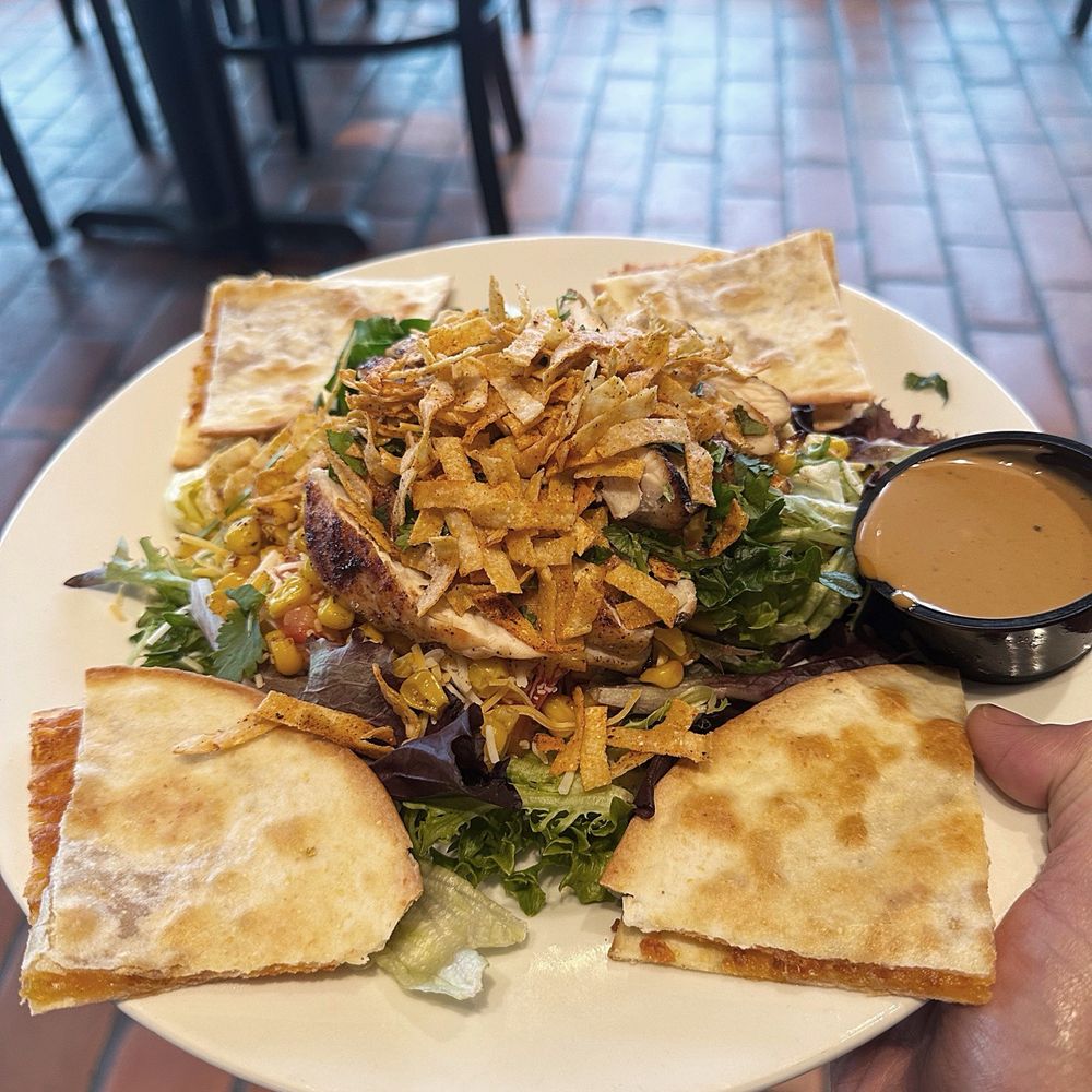 Chili's - Quesadilla Explosion Salad - Bars Near Me - Cincinnati, Ohio