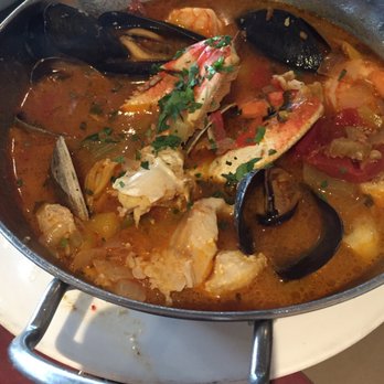 Sam's Chowder House - Cioppino $29.95 - good flavor - Seafood Near Me - Half Moon Bay, California Sam's Chowder House - Cioppino $29.95 - good flavor - Seafood Near Me - Half Moon Bay, California