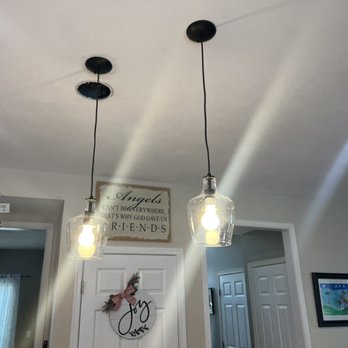 DeSena Electric - Pendant lights over island - Electricians Near Me DeSena Electric - Pendant lights over island - Electricians Near Me