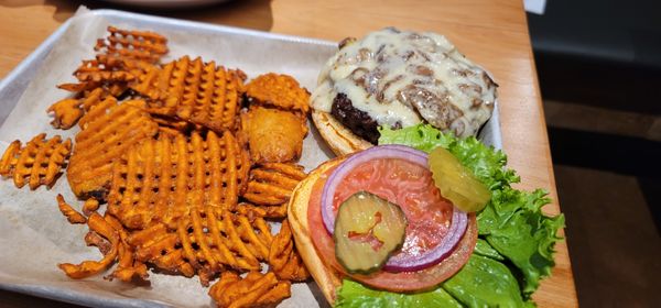 B&W Burgers, Buns & Brews by null