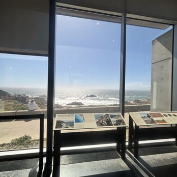 Lands End Lookout - Gorgeous windows - Visitor Centers Near Me - San Francisco, California