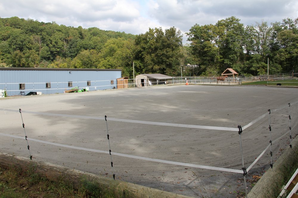 Creekside stables - equestrian in Mohnton, PA