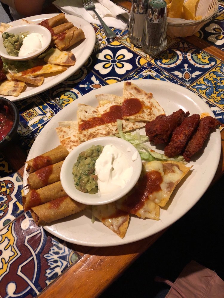 EL SOMBRERO 78 Photos & 169 Reviews Mexican 151 Queen St